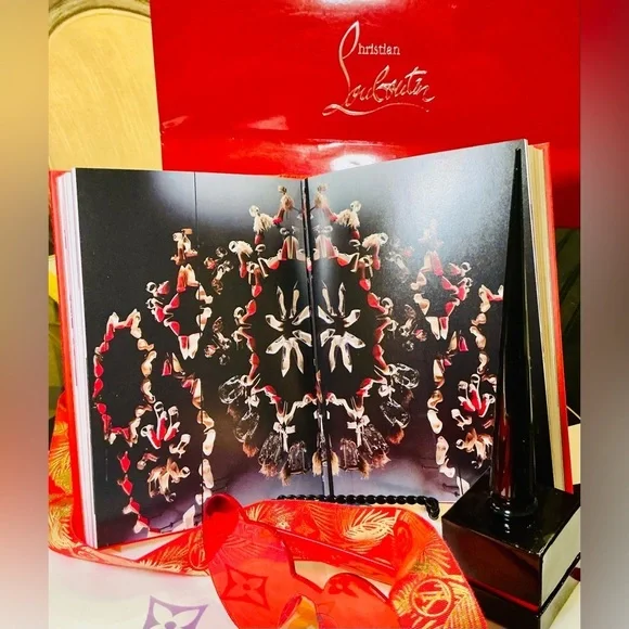 The Little Book Christian Louboutin Bundle New ๐ ๐
๐ฝ - Picture 7 of 16